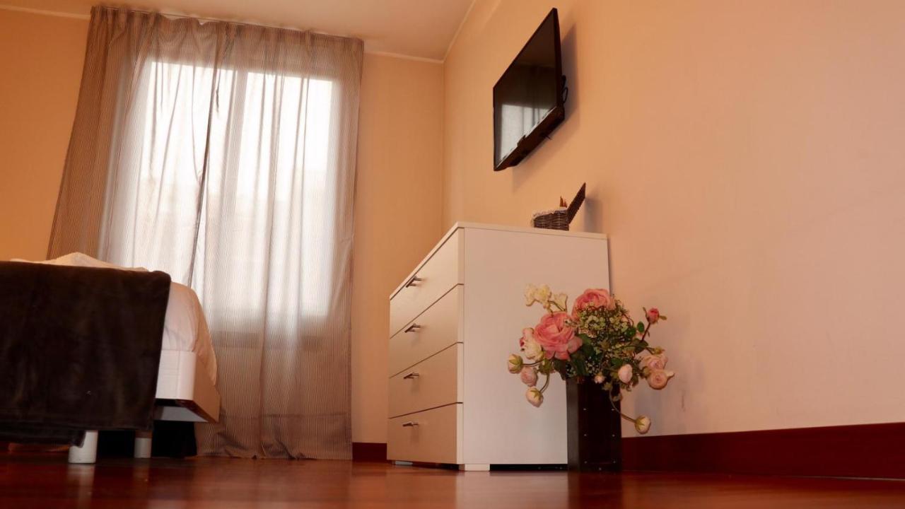 A Casa Di Grace Bed & Breakfast Basiglio Ngoại thất bức ảnh